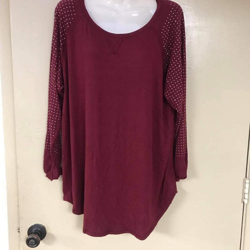 Coverstitched brand burgundy 1X shirt